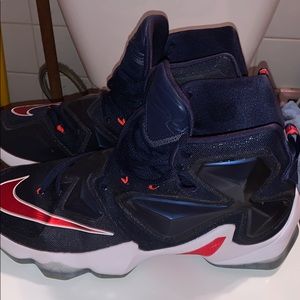 LeBron 13’s “USA”